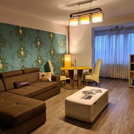 Central Cosy Apart Oradea Apartment Ngoại thất bức ảnh