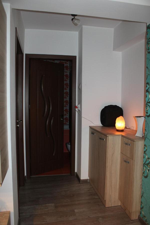 Central Cosy Apart Oradea Apartment Ngoại thất bức ảnh