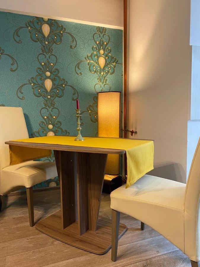 Central Cosy Apart Oradea Apartment Ngoại thất bức ảnh