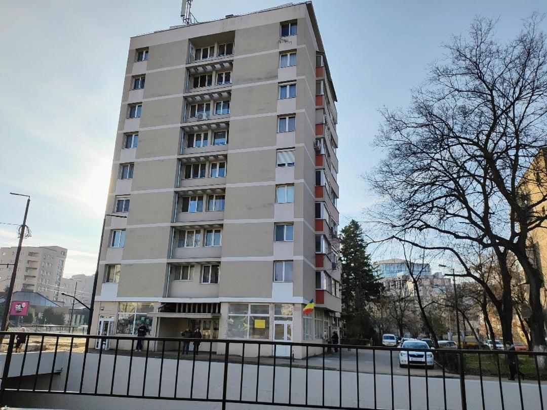 Central Cosy Apart Oradea Apartment Ngoại thất bức ảnh